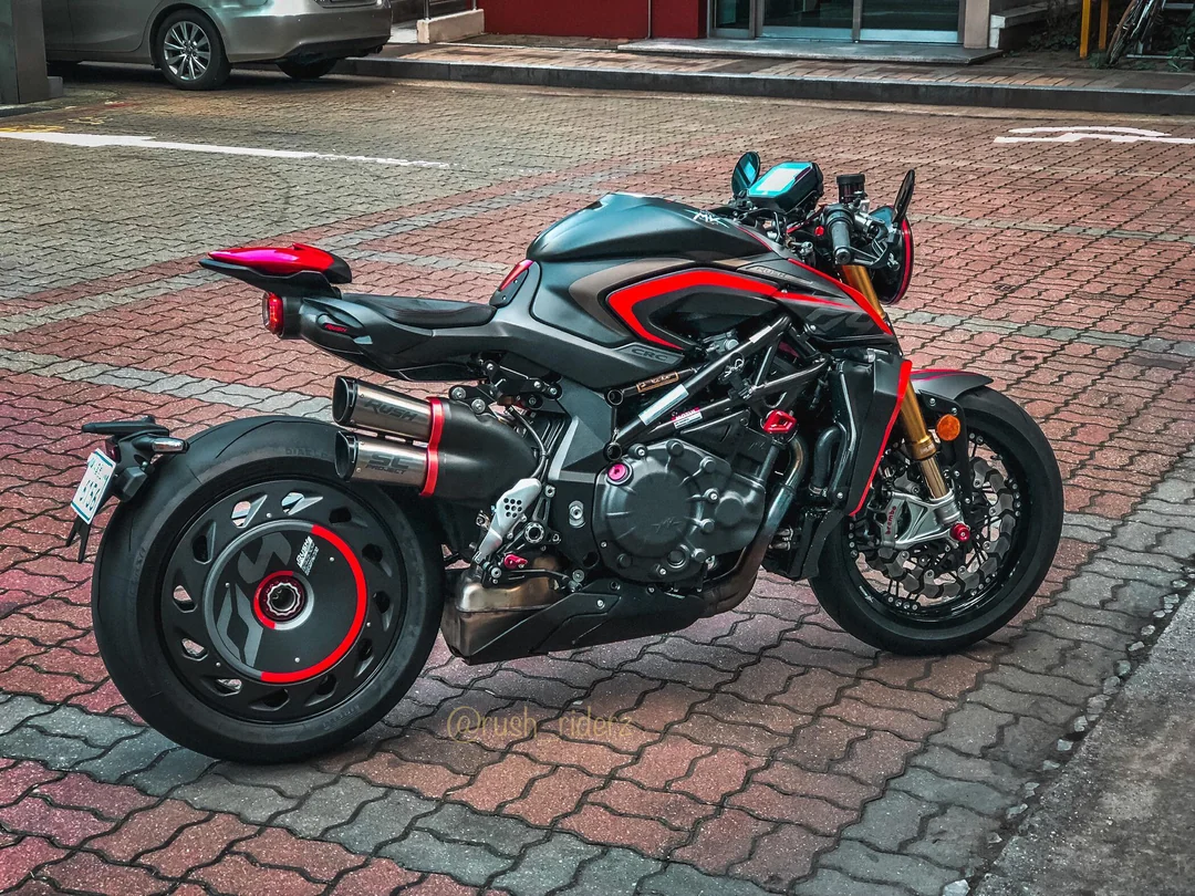 MV Agusta Rush 1000